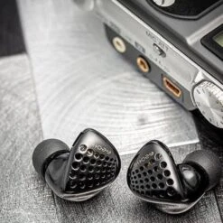 Shozy BLACK HOLE - Halboffener Premium IEM -Audio Essence 03