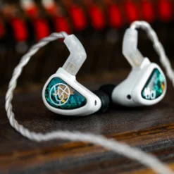 64 Audio Fourté Blanc - Special Edition Flagship IEM - Open Box -Audio Essence 64 Audio Fourte Blanc 21