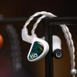 64 Audio Fourté Blanc - Special Edition Flagship IEM - Open Box -Audio Essence 64 Audio Fourte Blanc 23