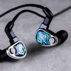 64 Audio Nio - High End Hybrid In-Ear Monitor 11 64 Audio Nio - High End Hybrid In-Ear Monitor -Audio Essence 64 Audio Nio 08