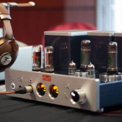 Cayin HA-6A - EL34 Vacuum Tube Kopfhörerverstärker -Audio Essence Cayin HA 6A EL34 Silver01