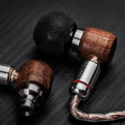 Copplinnn Alula - Nachhaltige In-Ears Aus Holz 23 Copplinnn Alula - Nachhaltige In-Ears Aus Holz -Audio Essence Copplinn Alula1
