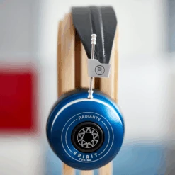 Spirit Torino RADIANTE - Blu 8 Spirit Torino RADIANTE - Blu -Audio Essence IMG 9066 04657c85 0f64 4cdd 8a69 283c70ca0b03