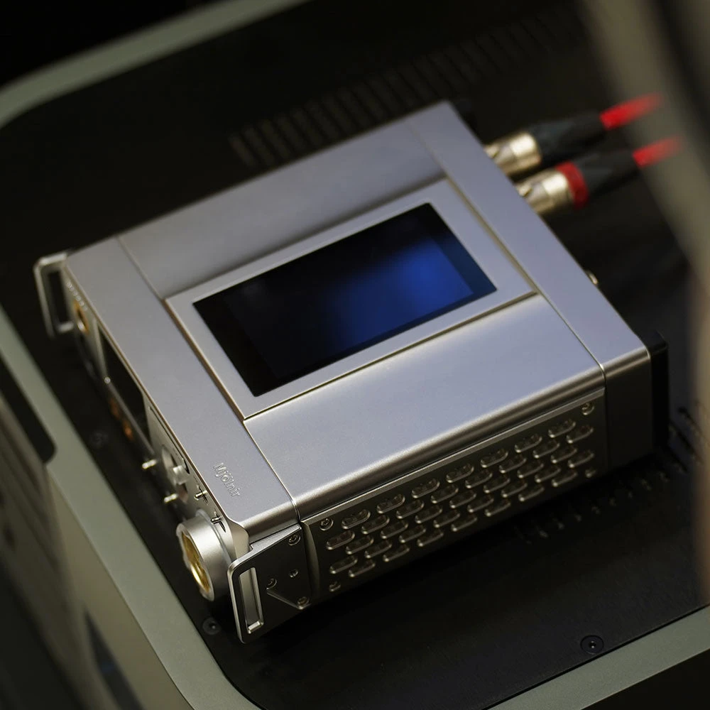 Lotoo Mjolnir - Flagship All-In-One Portable Audio System 11 Lotoo Mjolnir - Flagship All-In-One Portable Audio System – Bild 11