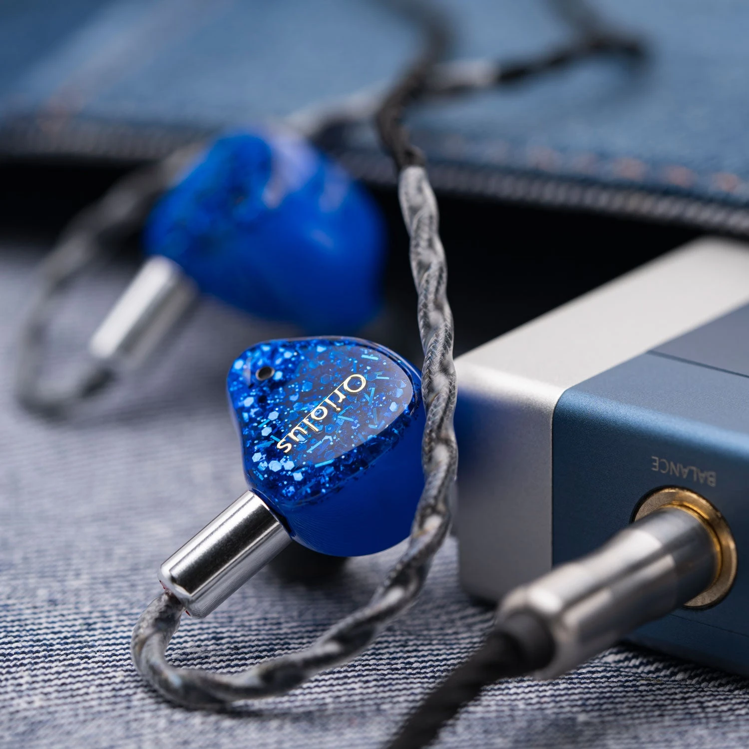 Oriolus Szalayi - World First Planar Magnetic Tribrid IEM 2 Oriolus Szalayi - World First Planar Magnetic Tribrid IEM – Bild 2