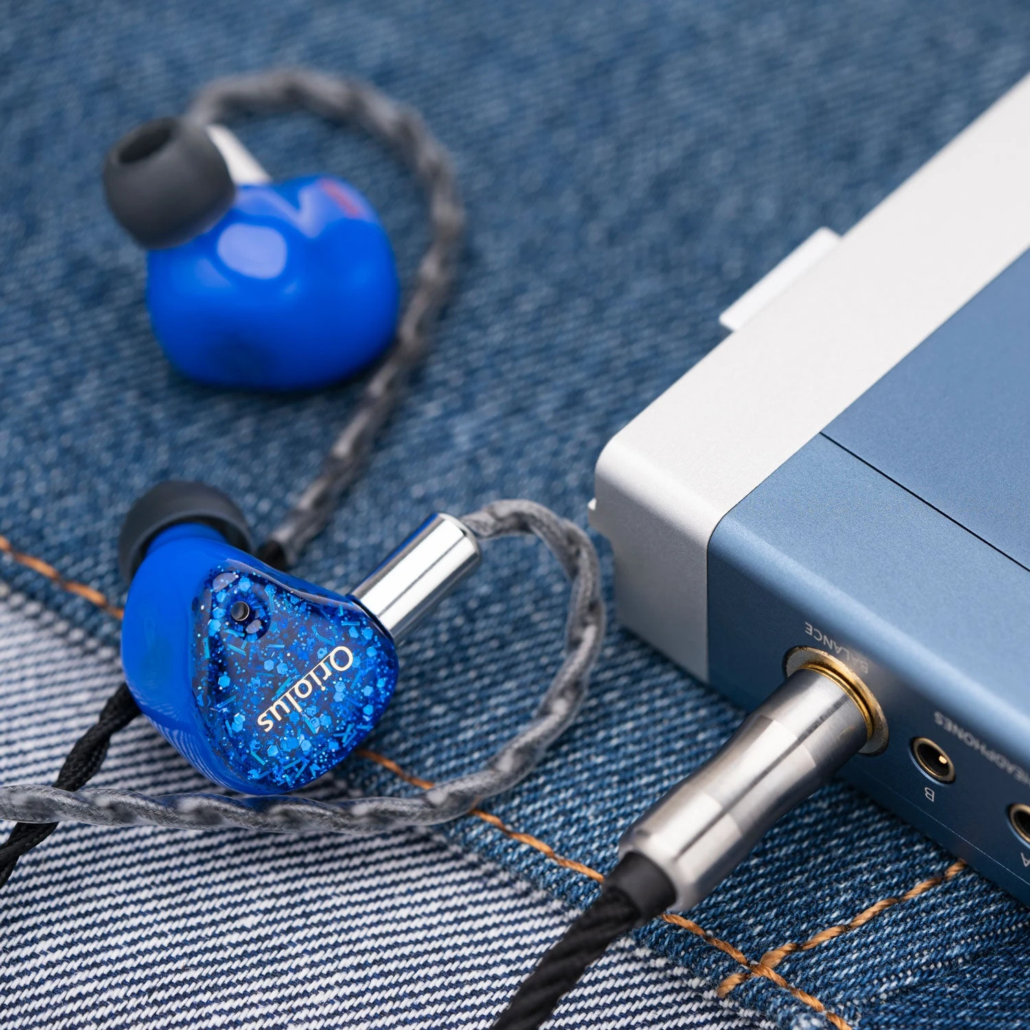 Oriolus Szalayi - World First Planar Magnetic Tribrid IEM 3 Oriolus Szalayi - World First Planar Magnetic Tribrid IEM – Bild 3
