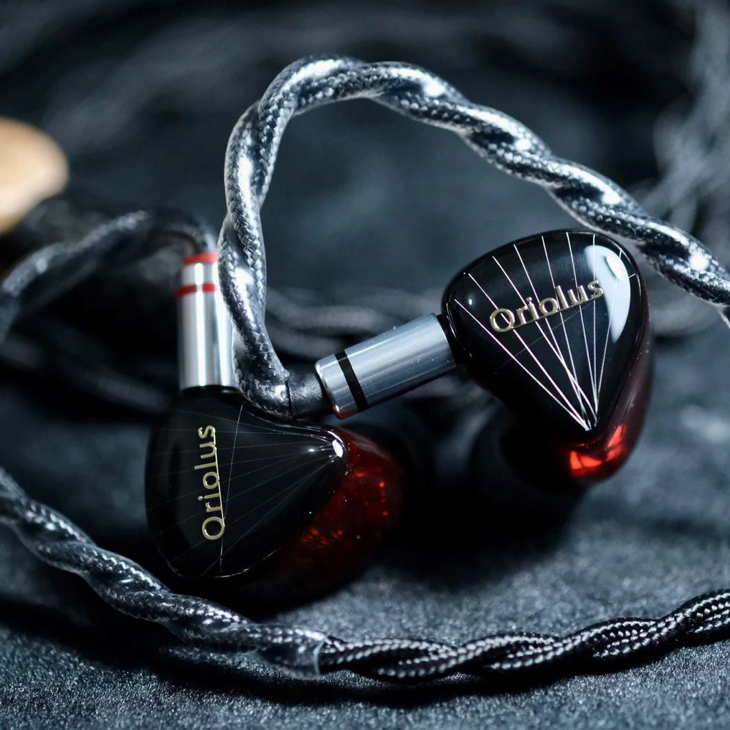 Oriolus Traillii "Black & Red" Special Edition 3 Oriolus Traillii "Black & Red" Special Edition – Bild 3