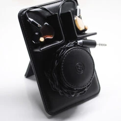 Plussound Leather Earphone Stand -Audio Essence Plussound Leather Earphone Stand 02