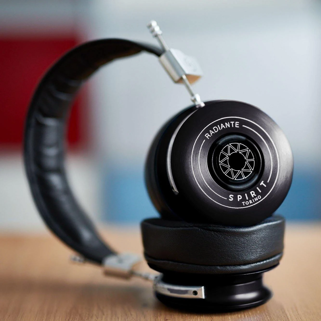 Spirit Torino RADIANTE - Nera 1 Spirit Torino RADIANTE - Nera