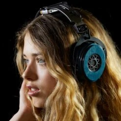 Spirit Torino MISTRAL - Referenz-Kopfhörer Mit Bluetooth Und Kabel -Audio Essence Spirit Torino Mistral 01