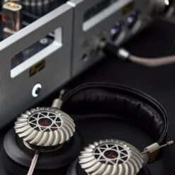 Spirit Torino VALKYRIA 13 Spirit Torino VALKYRIA -Audio Essence Spirit Torino Valkyria Cayin HA 300 MKII 08