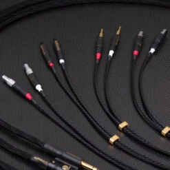 Brise Audio YATONO-HP Ultimate - High-End Kopfhörerkabel -Audio Essence YATONO HP Ultimat04 1024x1024 12540439 e60e 4d22 be76 5137dacec624